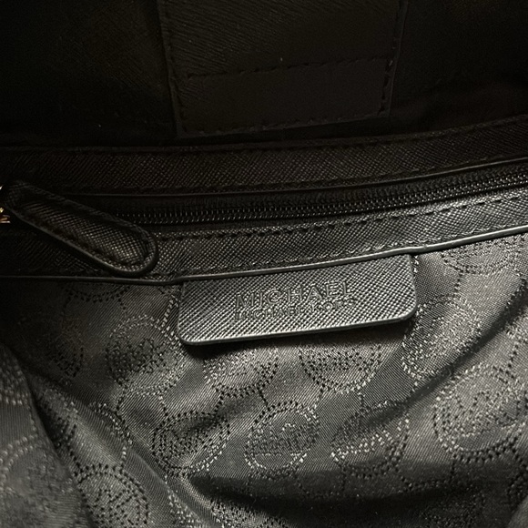 Michael Kors black shoulder purse - Picture 8 of 12